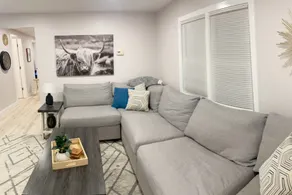 Remodeled, Cozy and Centrally located, 3 bed/2bath - Image 4