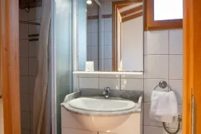 Studio with sea and pool view - Image 4