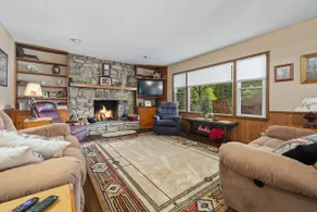 Charming farmhouse on 10 acres - Image 3
