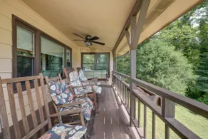 Charming farmhouse on 10 acres - Image 4