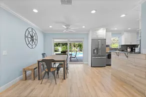 Charming 4BR Beach Bungalow - Image 4
