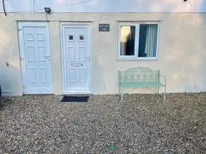 Annexe with lovely secluded private garden. - Image 4
