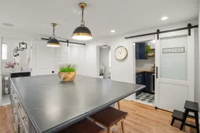 * Inviting Escape Bursting w/ Elegance & Style * - Image 3