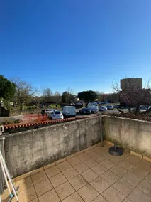 Detached house in the city center - Image 2