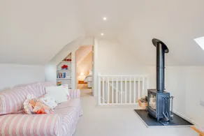 Charming Coach House Retreat Near Sherborne Abbey - Image 3