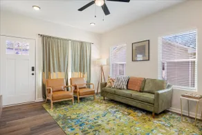 Burlington Farmhouse Charm: Hosts up to 8 Guests - Image 5