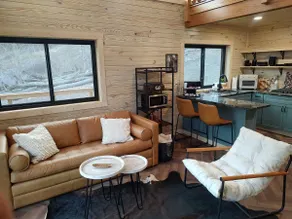 The Crow's Nest-near Oglebay-scenic views- hot tub - Image 2