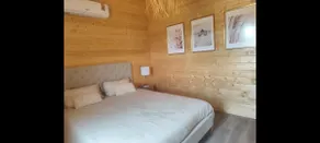 Lagoon Cabin - Image 4