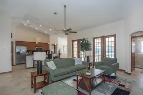 Stylish Spacious Villa with Pool 4brd 3bath - Image 4