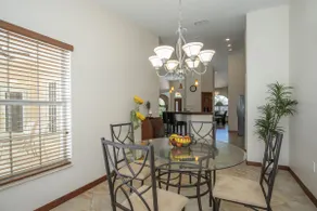 Stylish Spacious Villa with Pool 4brd 3bath - Image 5