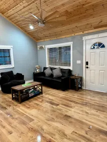 Urban Cabin - Image 2