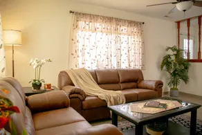 Warm House - Image 3