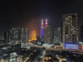 KLCC Pure Comforting 1BR | Infinity Pool - Image 3