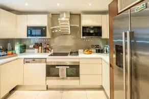 -Air con- Luxury Townhouse - High St Kensington! - Image 5