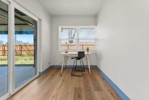 Downtown Renovated Home | Sleep 10 | Z-Plex Close! - Image 5