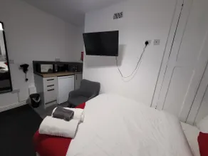 Fishpond Family Suite - Image 2