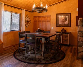 Tranquil Quiet Get-Away Cabin - Image 4
