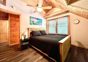 Lakeside Lodge Cabin - Image 4