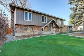 Custom Home in Arvada, Colorado - Image 2