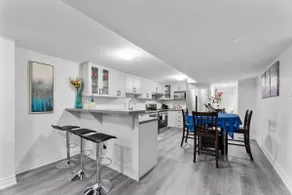 Lake Haven: Luxe Modern Apt 4B/2B Waterfront Home! - Image 2