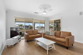 Waterside Oasis - Image 3