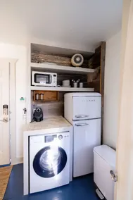 King Bed + Minutes to Roundtop + No Cleaning fee! - Image 4