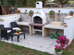 Lovely Apartment with Garden and Barbecue - Image 2