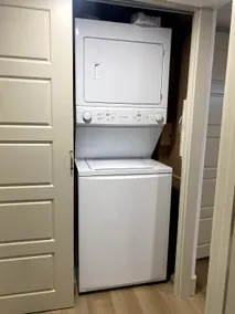 Cute and Cozy One Bedroom Unit - Image 4