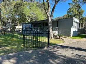Charming Lake Livingston Home! - Image 3