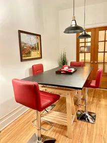HOMA's Chic Apartment - Image 3
