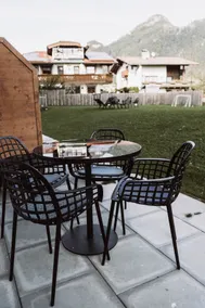Idyllic Garden Apartment - Image 5