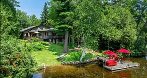 Dreamy Mirror Lake House, 5min walk to the Village - Image 1