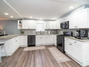 Palli's Place LLC - Cozy Retreat - Image 4