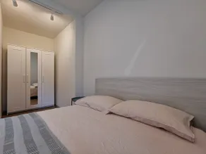 Experience The Loft! LOFT 18, downtown, near the lake FREE PARKING available - Image 4