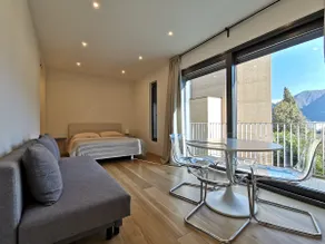 Experience The Loft! LOFT 18, downtown, near the lake FREE PARKING available - Image 3