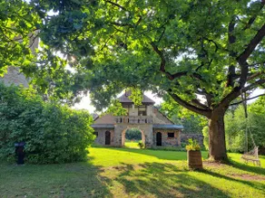 Brambergue Castle Lodge - Image 3