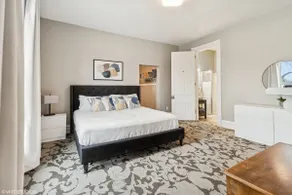 • Casa Dean sleeps 20 close to Fairgrounds • - Image 2