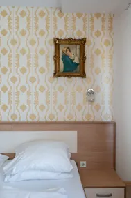 FarawayHomes Aparthotel Vienna Airport #2 - Image 2