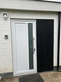 Holiday home in Baarland with garden - Image 3