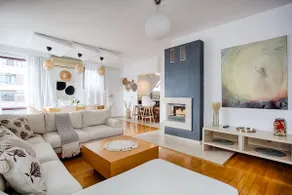 220 sqm 3-Bedroom/Bathroom Double Parking - Image 2