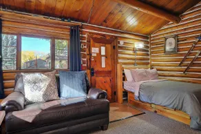Wildwood Cabin, Great In Town Location - Image 3
