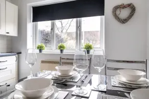 2 Double Bedrooms - Image 4
