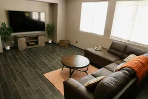 Beautiful Surprise Home w Private Pool & Grill - Image 3