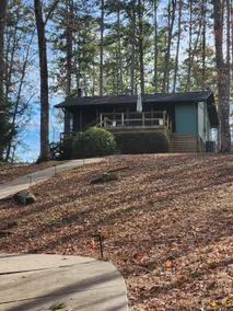 Cozy Cabin on the Lake with Boat Dock - Image 2