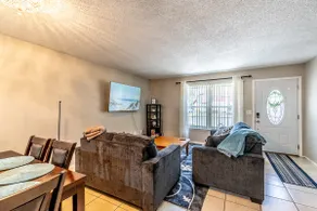 Spacious 3 BR Near NAS Jax l BBQ WiFi DirecTV - Image 3