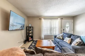 Spacious 3 BR Near NAS Jax l BBQ WiFi DirecTV - Image 2