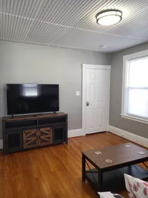 Apt. #2- 2nd FLR. Comfort in the Heart of the City - Image 5