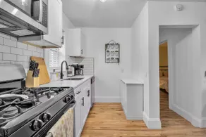 The Allentown House | 4BR | Sleeps 10 | Walkable - Image 3