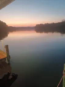 Visit The Lyons' Den and enjoy the lake for less! - Image 4