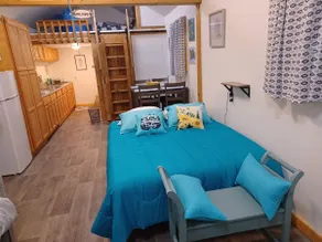Visit The Lyons' Den and enjoy the lake for less! - Image 5
